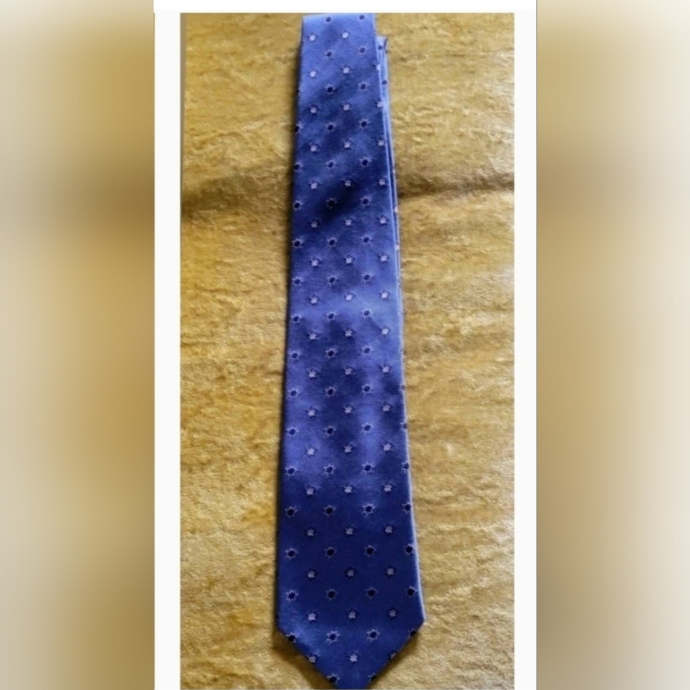 Beautiful BROOKS BROTHERS Limited Edition Tie Made For CELEBRITY FUNDRAISER